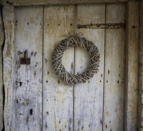 CHRISTMAS WREATH GLENWEAVE ROUND RINGS IN GREY 30MM DIA