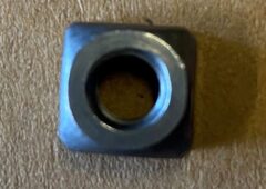 VERMONT NUT 1/4 -20 X 1/4" SS COC HEAD